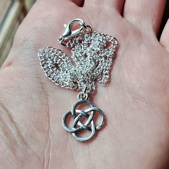 New Dainty Silver Celtic Knot Necklace - Picture 2 of 8